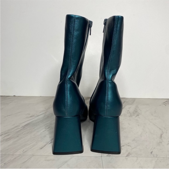 Metallic Bootie 8.5 - Picture 3 of 15